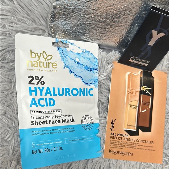 Yves Saint Laurent Beauty Set in Ipsy Silver Pouch & Hyaluronic Acid Face Mask - Picture 3 of 9